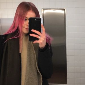 Meet your Posher, Maya